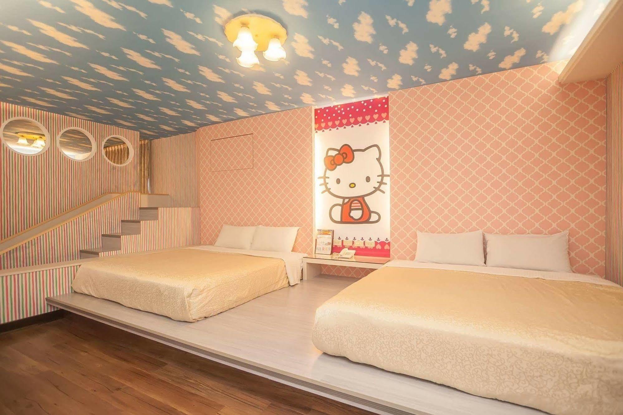 פולי Cherry Blossom Motel מראה חיצוני תמונה